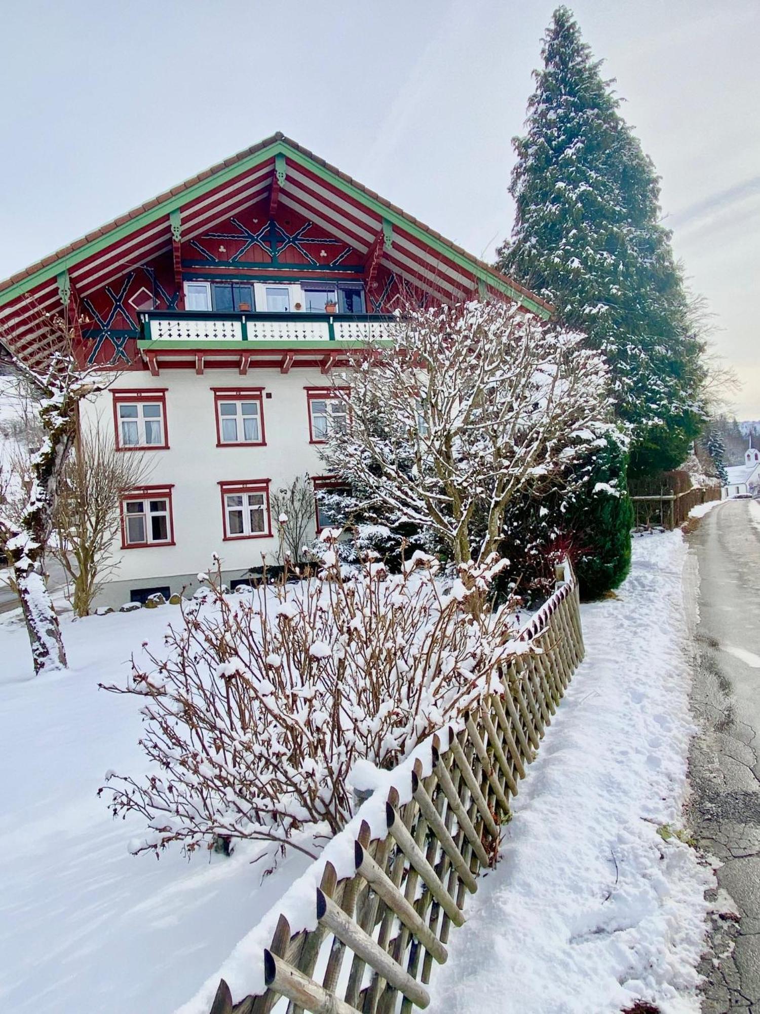 Ferienwohnung Resl - Geschmackvoll Renoviert & Zentral Im Historischen Schindelhaus オーバーシュタウフェン エクステリア 写真